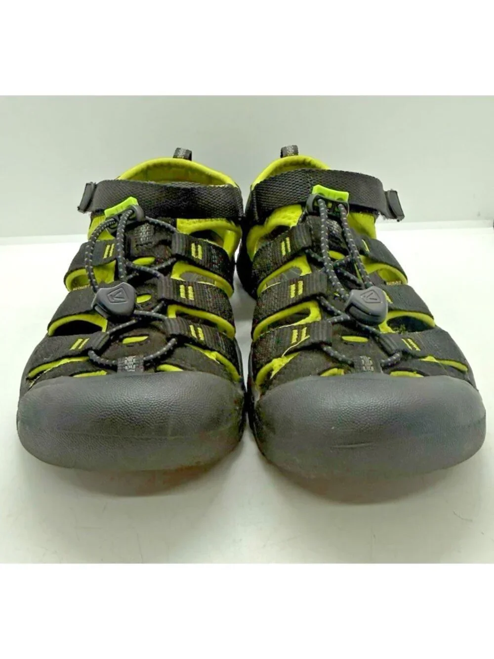 Keen Newport H2 Black Neon Green Hiking Sports Sandals Big Kids Youth 4 US 36 EU